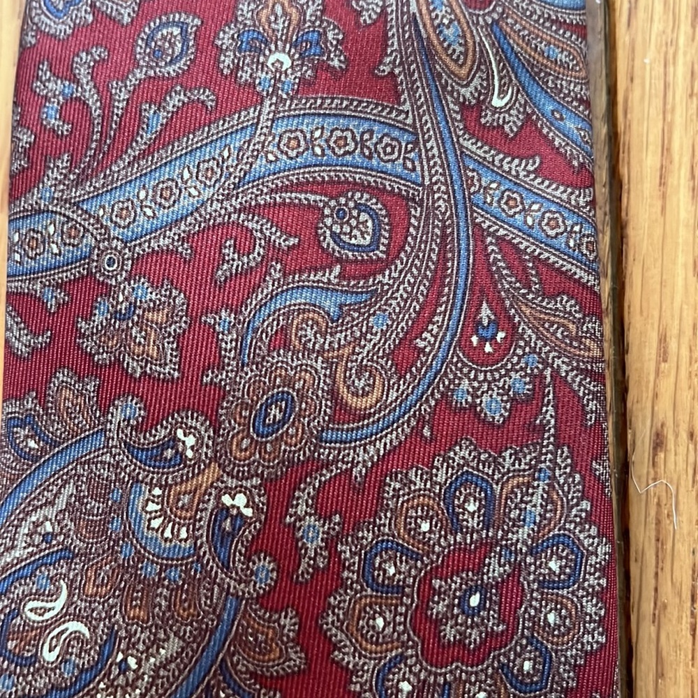 Vintage Burberry Silk‎ Paisley Tie Burberrys Deep Red Blue Formal Wedding - Picture 2 of 4